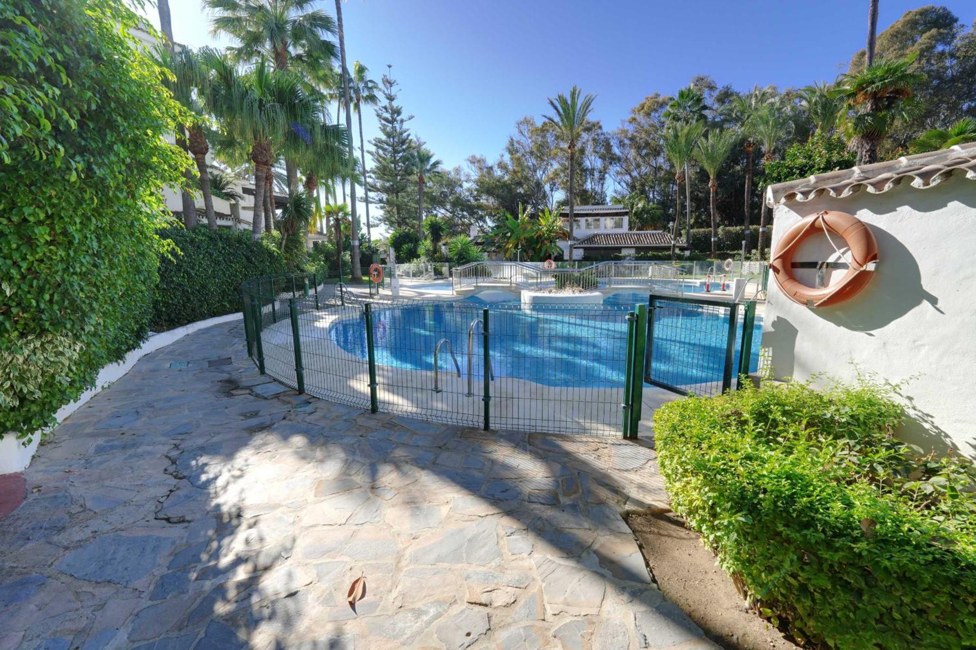 1104 First Line Beach Apartment Golden Beach Pool Marbella Zewnętrze zdjęcie