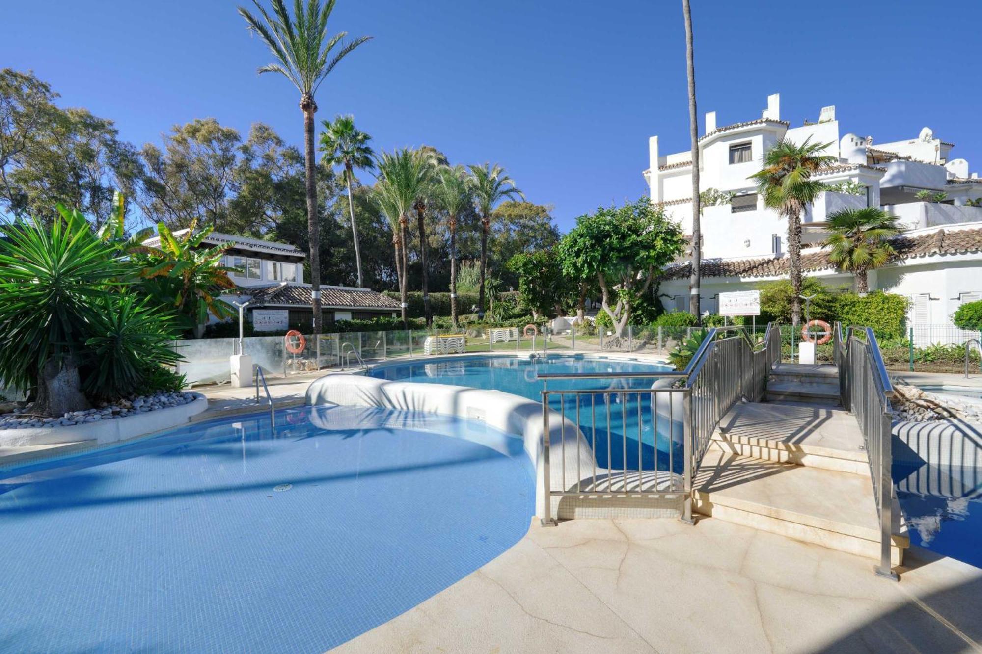 1104 First Line Beach Apartment Golden Beach Pool Marbella Zewnętrze zdjęcie